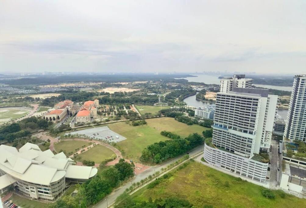 C0704 Almas Suite Seaview & Netflix Stay Nusajaya  Buitenkant foto