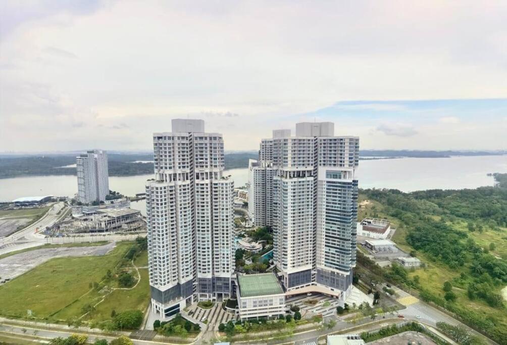 C0704 Almas Suite Seaview & Netflix Stay Nusajaya  Buitenkant foto